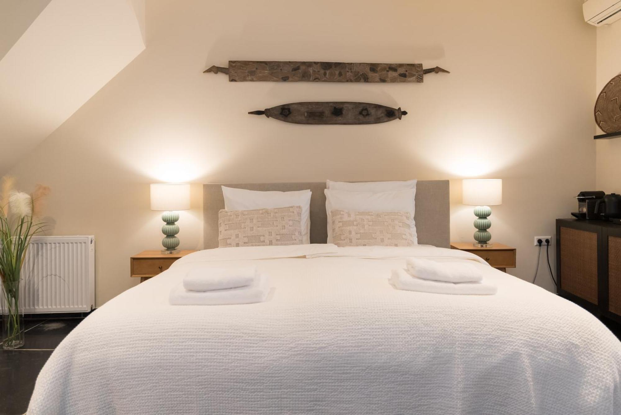 Dreibettzimmer mit Badewanne